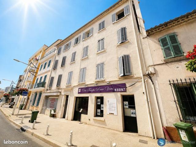Studio 1 pièce 21 m²