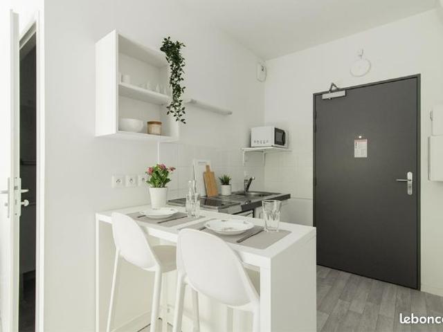Studio 1 pièce 21 m²