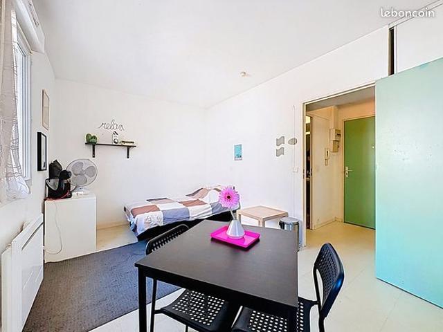 Studio 1 pièce 21 m²