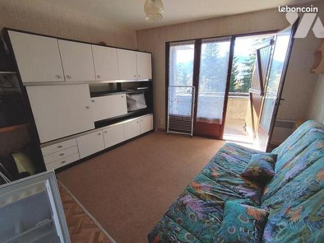 Studio 1 pièce 21 m²