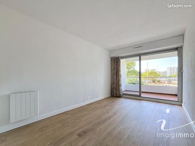 Studio 1 pièce 21 m²