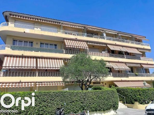 Studio 1 pièce 21 m²