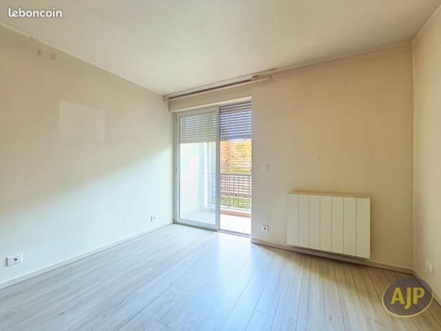 Studio 1 pièce 21 m²