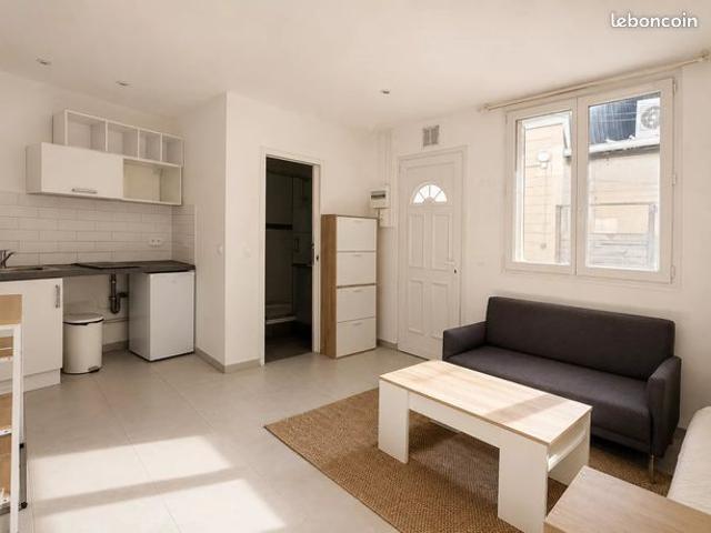 Studio 1 pièce 21 m²