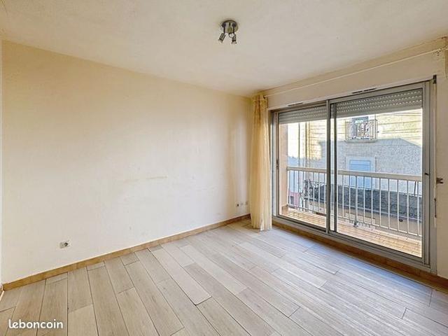 Studio 1 pièce 21 m²