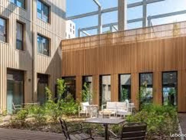 Studio 1 pièce 21 m²
