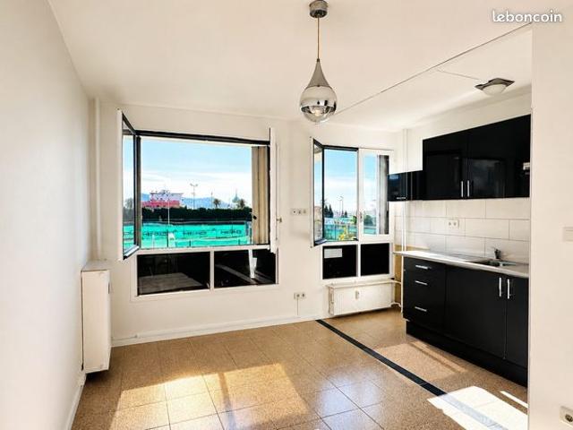 Studio 1 pièce 21 m²