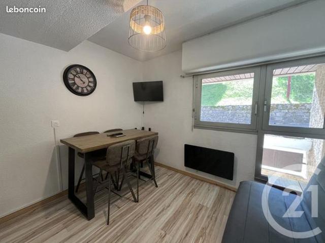 Studio 1 pièce 21 m²