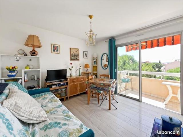 Studio 1 pièce 21 m²