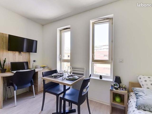 Studio 1 pièce 21 m²