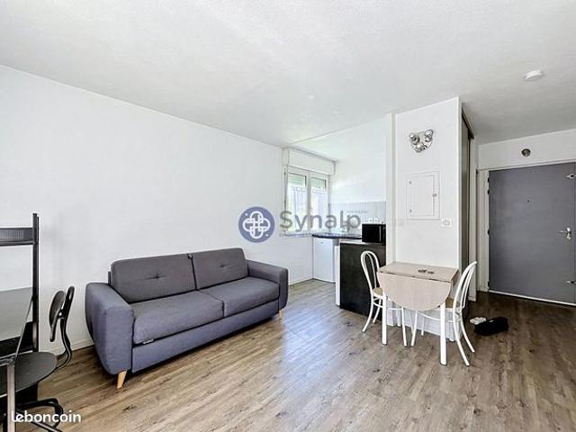 Studio 1 pièce 21 m²