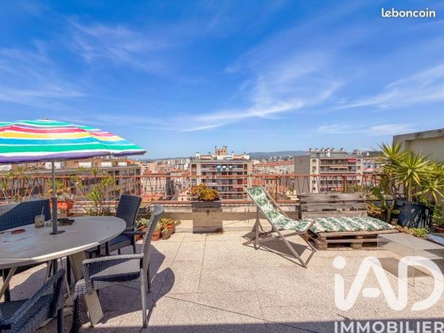 Studio 1 pièce 21 m²