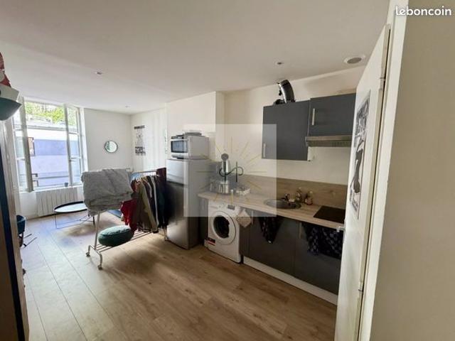 Studio 1 pièce 21 m²