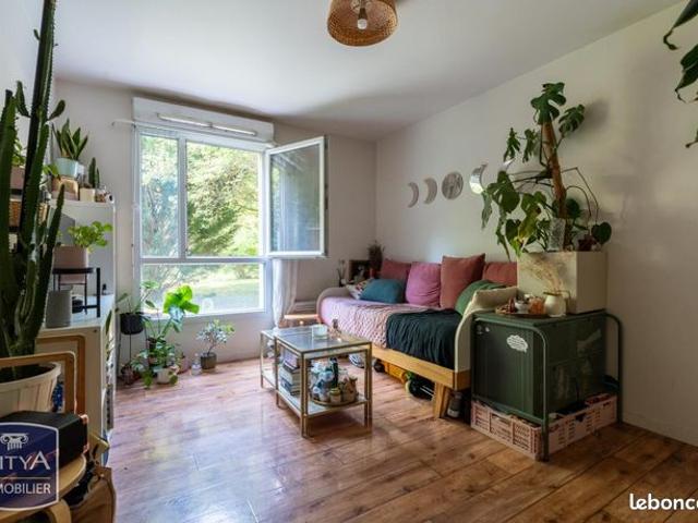 Studio 1 pièce 21 m²