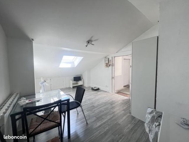 Studio 1 pièce 21 m²