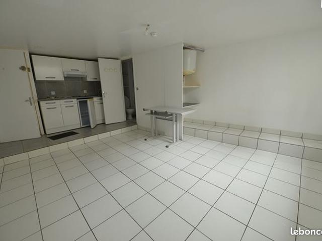 Studio 1 pièce 21 m²