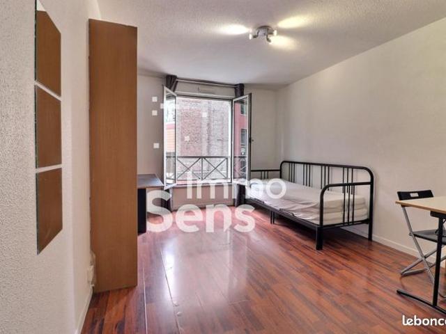 Studio 1 pièce 21 m²
