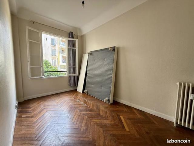 Studio 1 pièce 21 m²