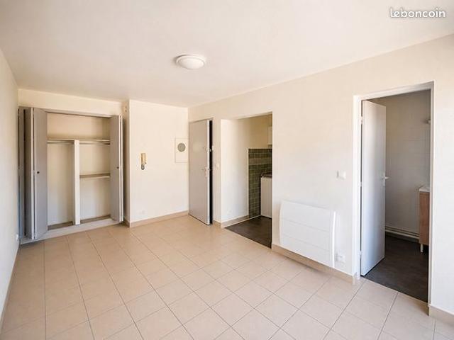 Studio 1 pièce 21 m²