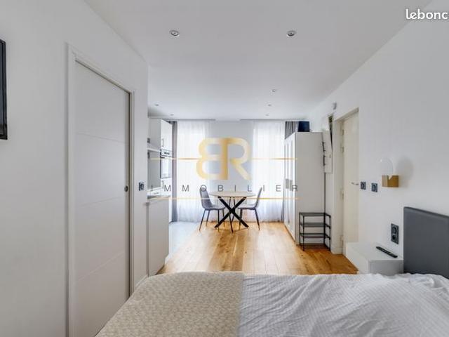 Studio 1 pièce 21 m²