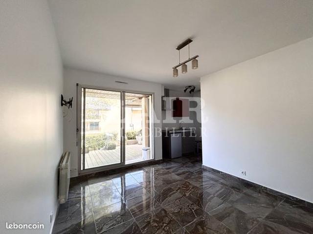 Studio 1 pièce 21 m²