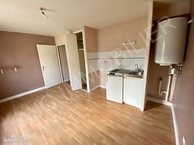 Studio 1 pièce 21 m²