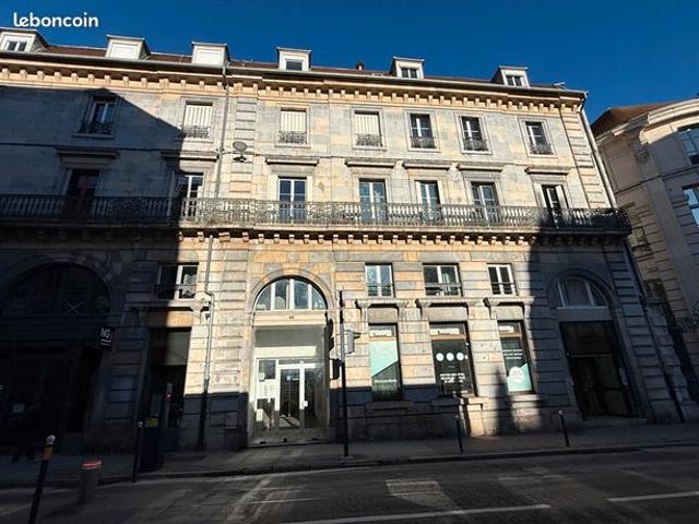 Studio 1 pièce 21 m²