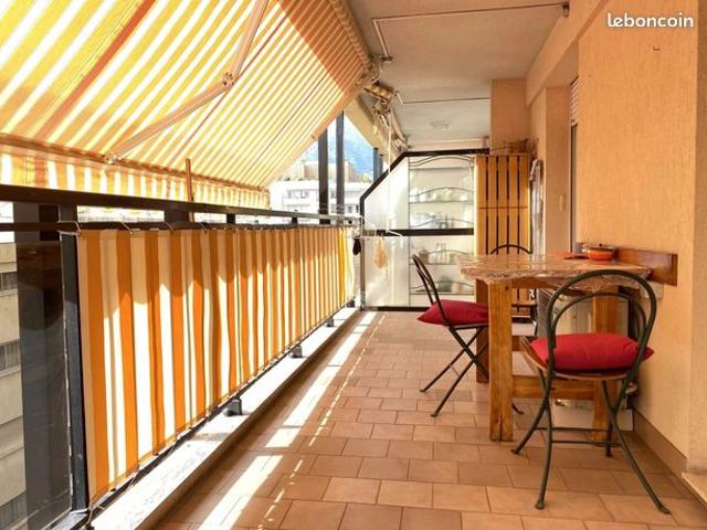 Studio 1 pièce 22 m²
