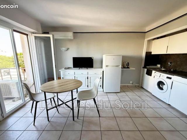 Studio 1 pièce 22 m²