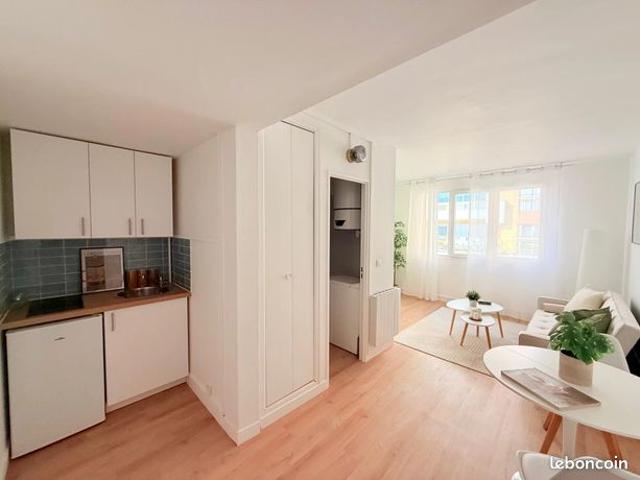 Studio 1 pièce 22 m²