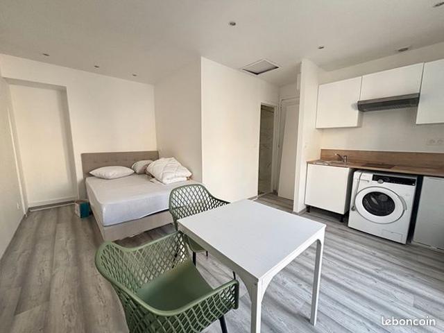 Studio 1 pièce 22 m²