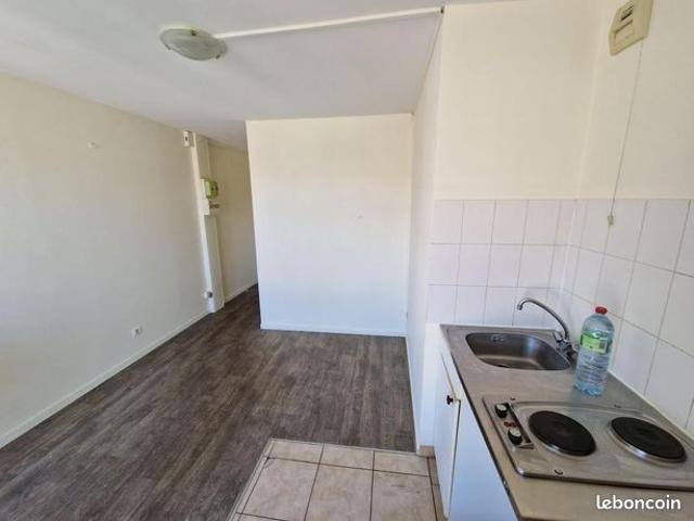 Studio 1 pièce 22 m²