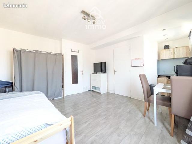 Studio 1 pièce 22 m²