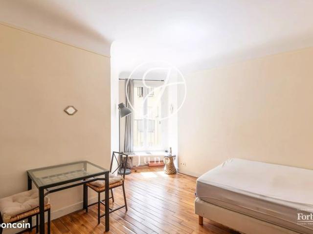 Studio 1 pièce 22 m²