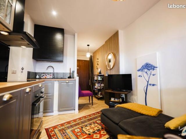 Studio 1 pièce 22 m²
