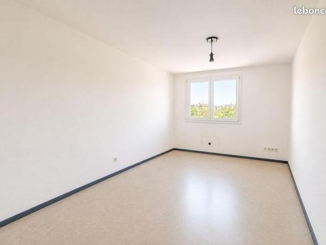 Studio 1 pièce 22 m²