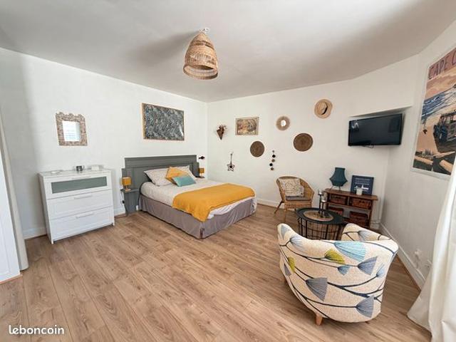 Studio 1 pièce 27 m²