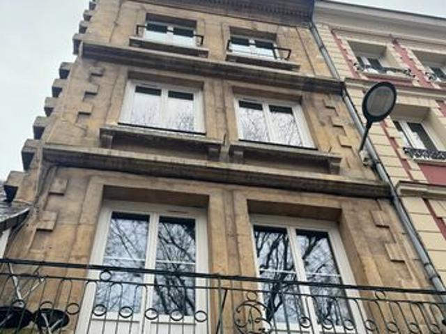 Studio 1 pièce 27 m²