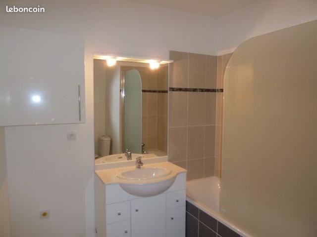 Studio 1 pièce 27 m²