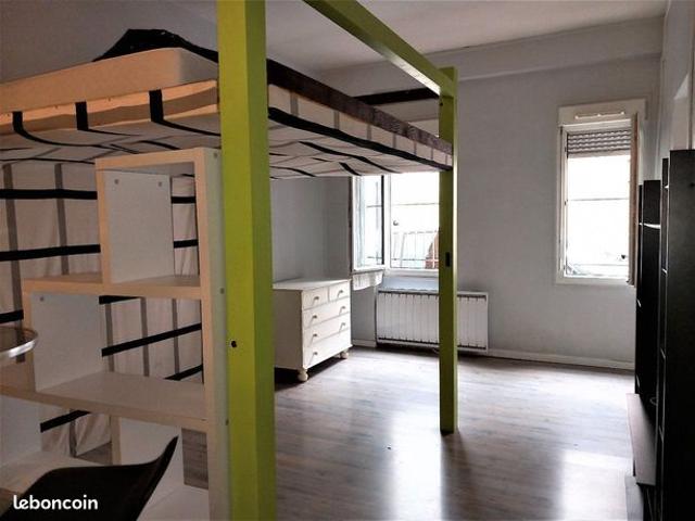 Studio 1 pièce 27 m²