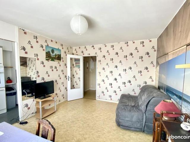 Studio 1 pièce 27 m²