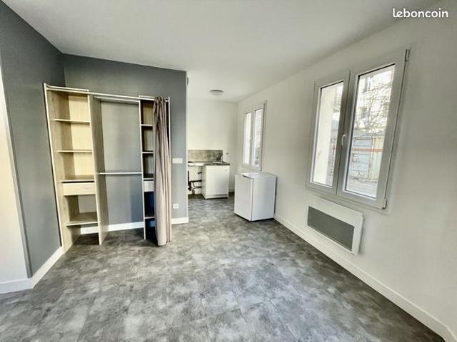Studio 1 pièce 27 m²