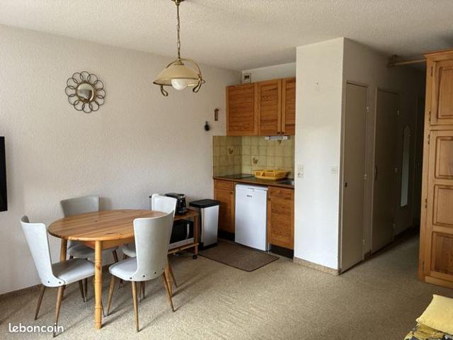 Studio 1 pièce 27 m²