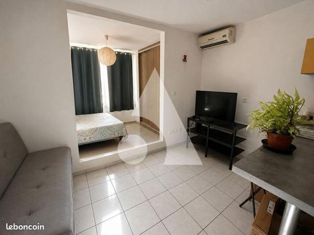 Studio 1 pièce 27 m²