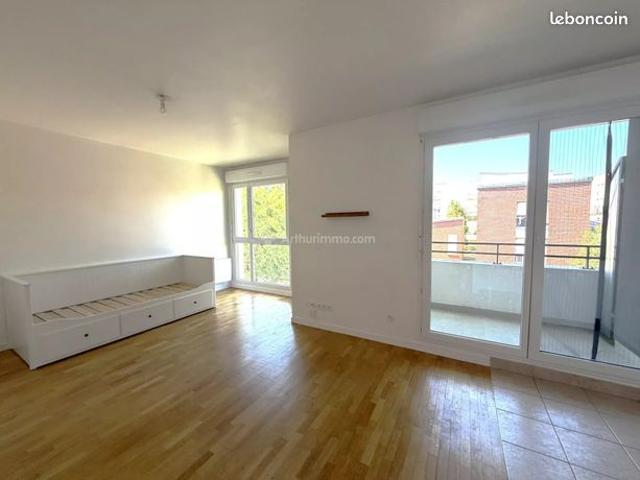 Studio 1 pièce 27 m²