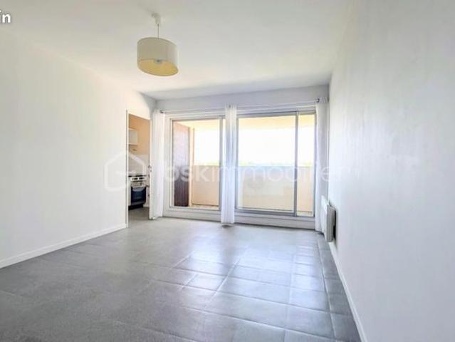 Studio 1 pièce 27 m²