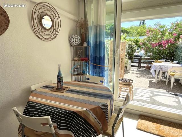 Studio 1 pièce 27 m²