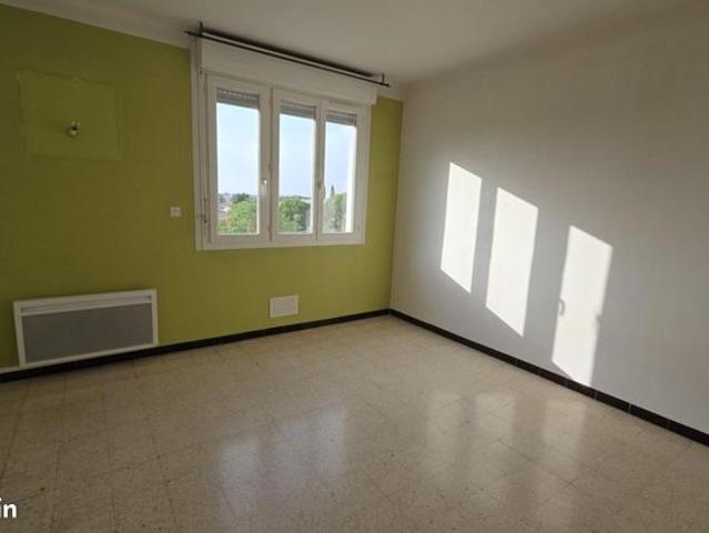 Studio 1 pièce 27 m²