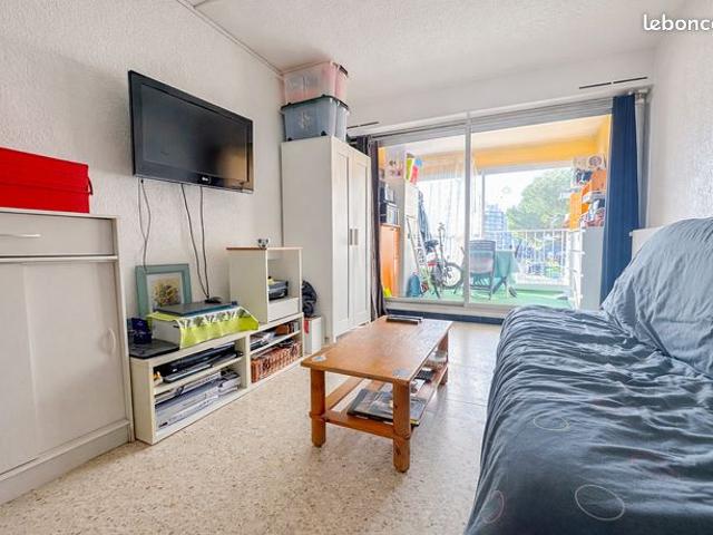 Studio 1 pièce 27 m²