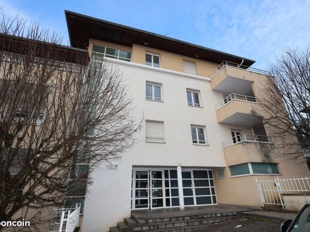 Studio 1 pièce 27 m²